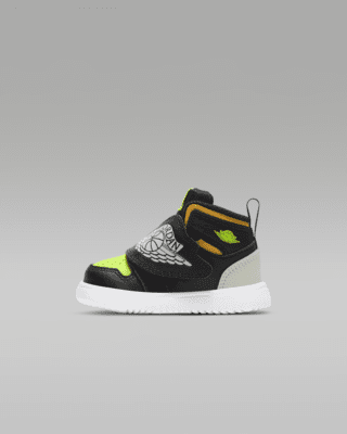【NIKE公式】スカイ ジョーダン 1 キッズシューズ.オンラインストア (通販サイト)